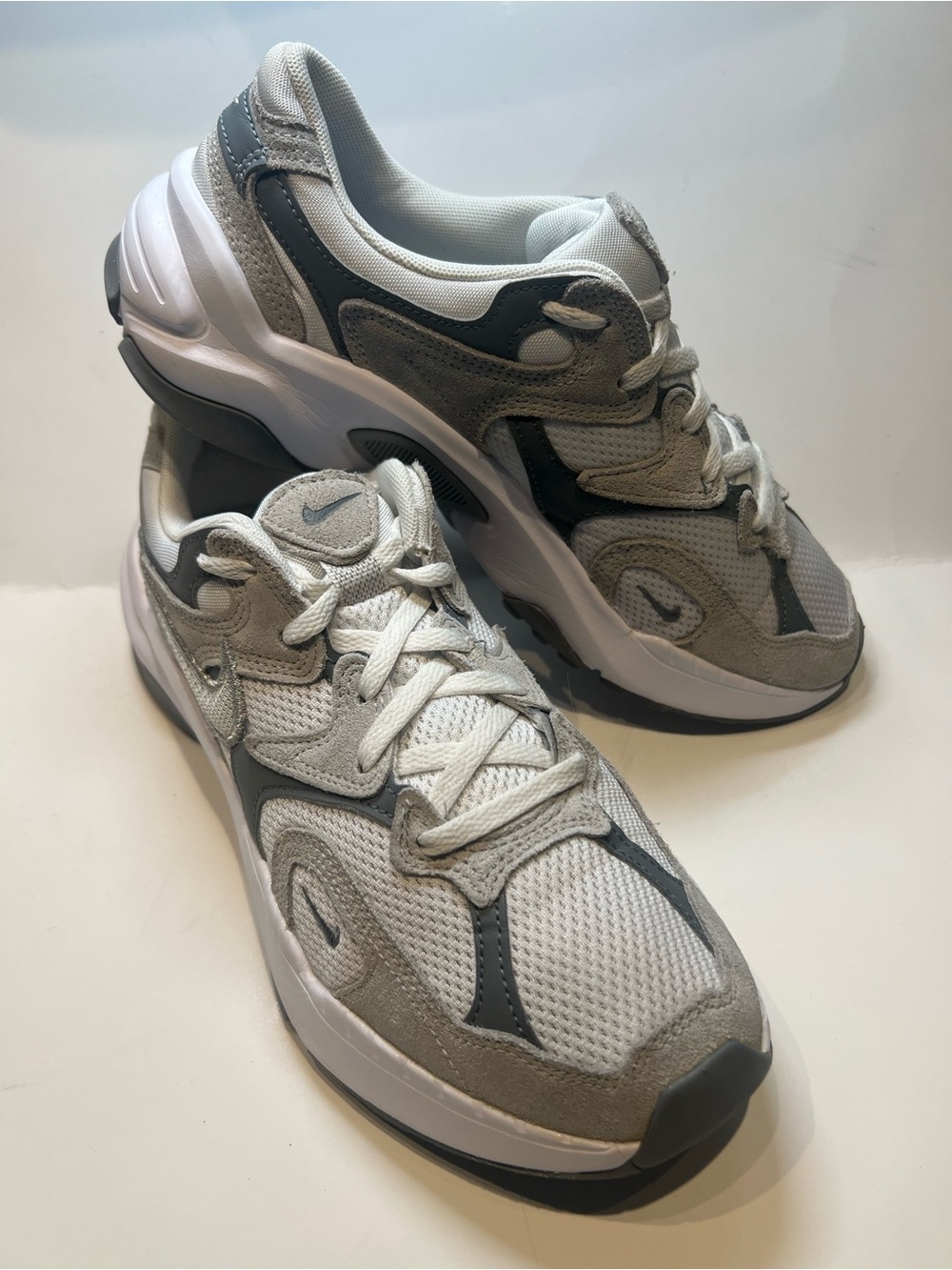 Nike AL8 Women's  Sz 8.5